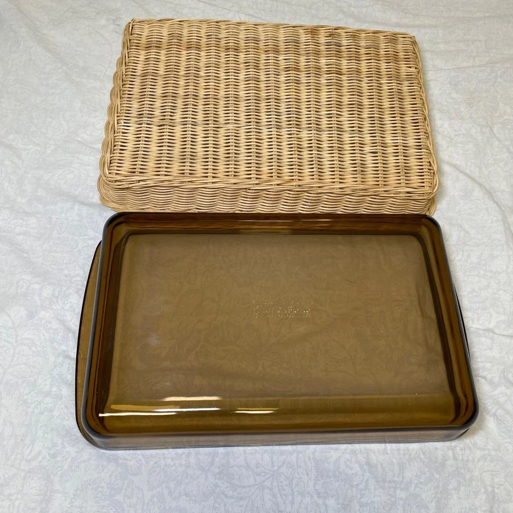 Vintage Pyrex 232 Amber Glass 2 Qt Baking Dish w/Wicker Cradle Fireside Naturals